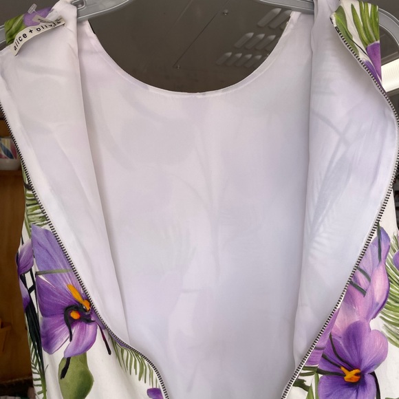 Alice + Olivia Palm Cream Dress 10 - Picture 7 of 9